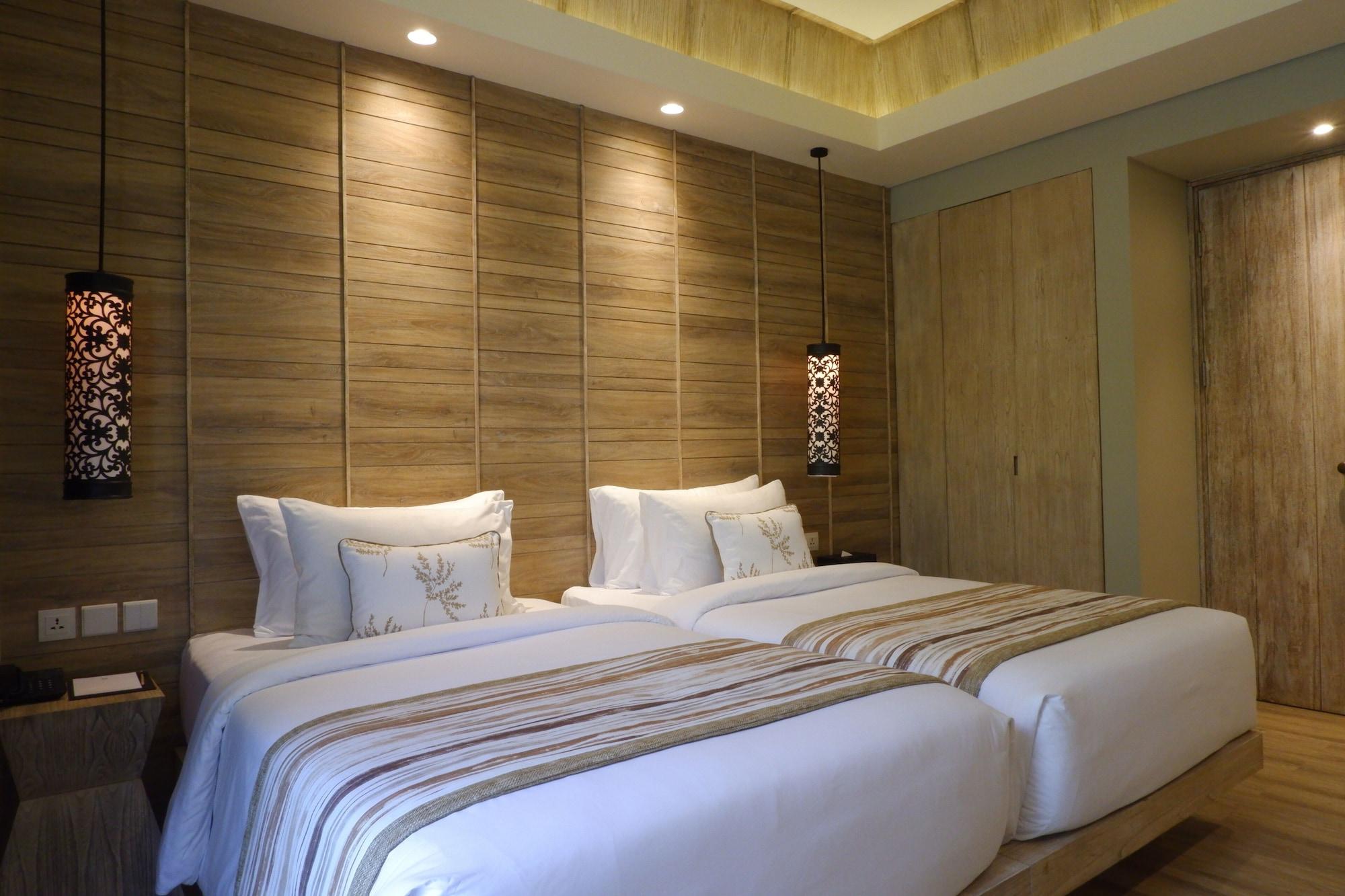 Cross Bali Breakers Hotel Jimbaran Buitenkant foto